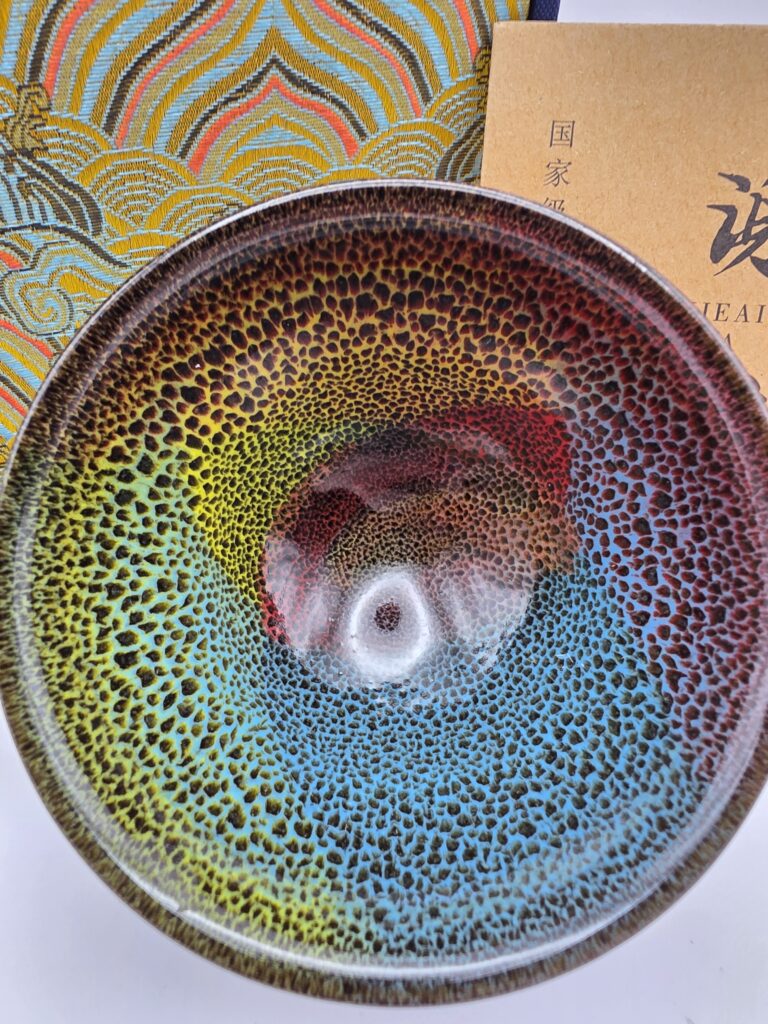 Xie Ai hua multi colored cup