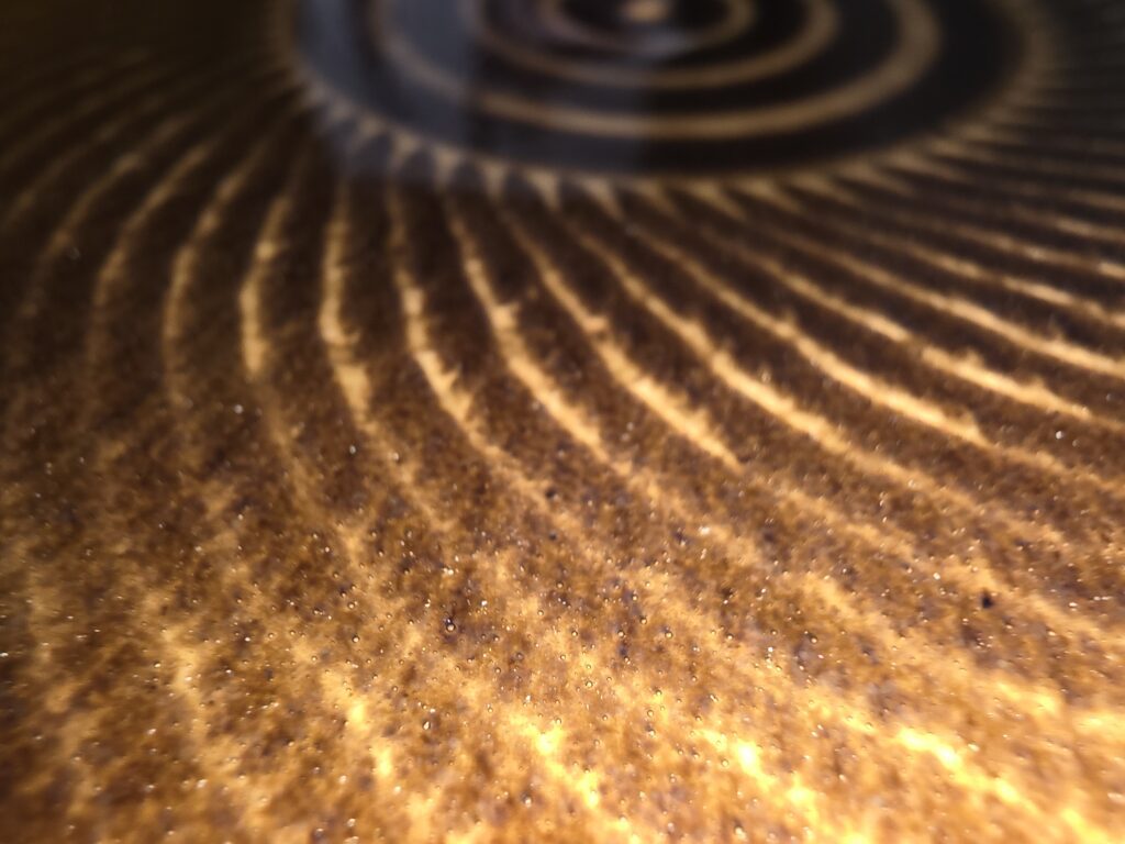 Wang Jing circles & daggers plate