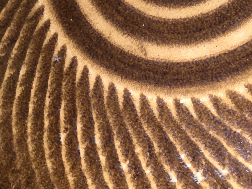 Wang Jing circles & daggers plate
