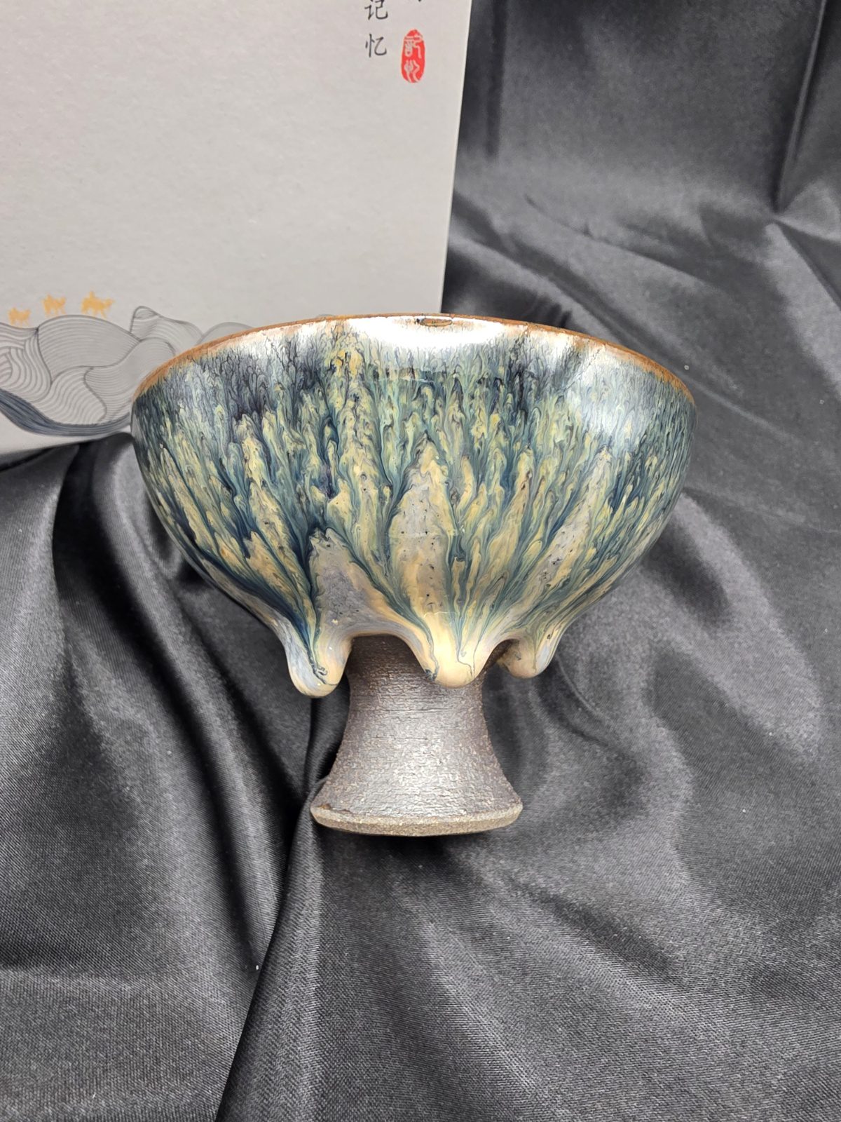 Wang Hai Long drippy pedestal