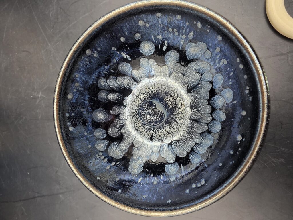 Shang Yan pedestal oil drop