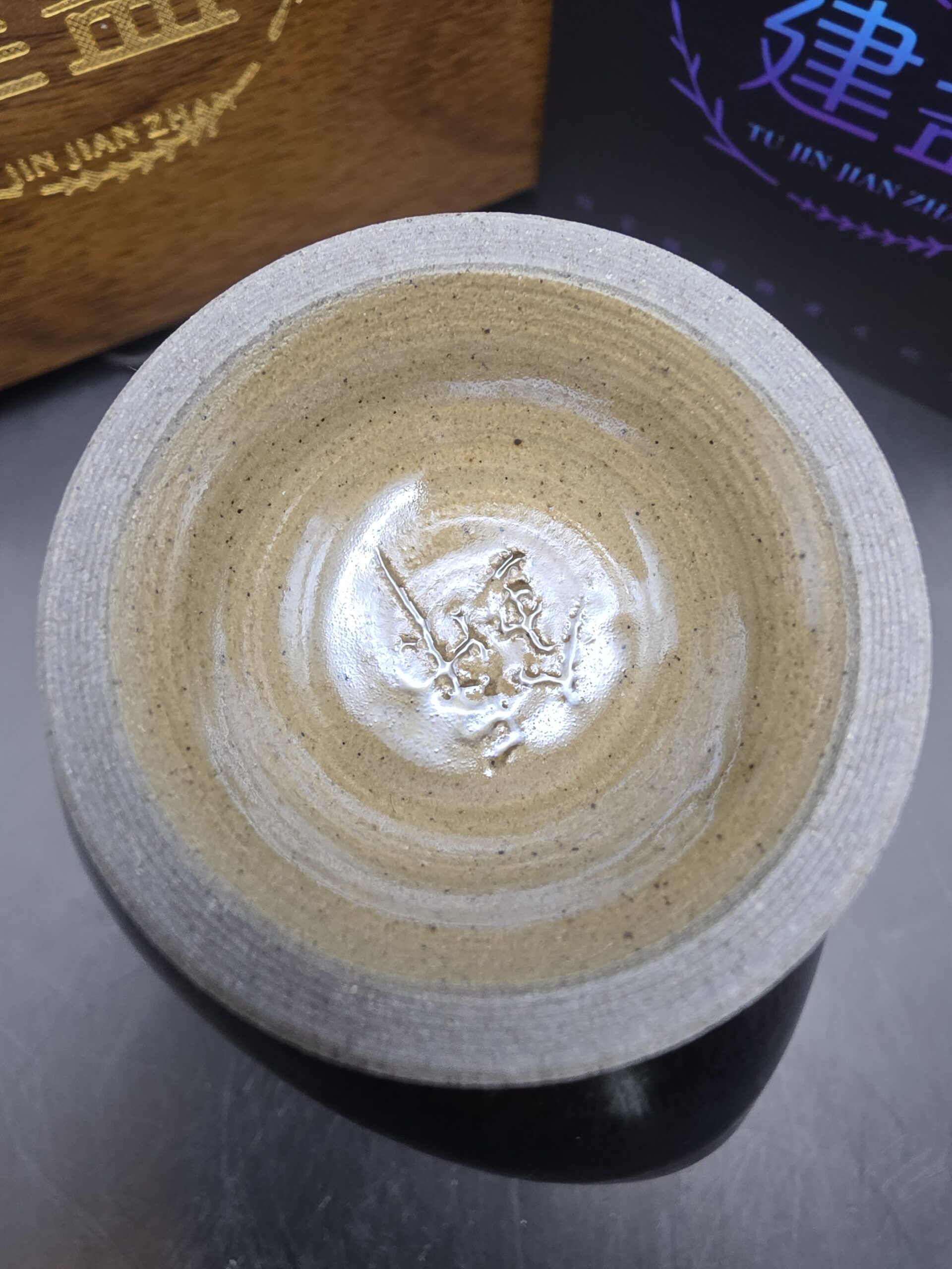Li Jinhua Three-petal mouth pedestal