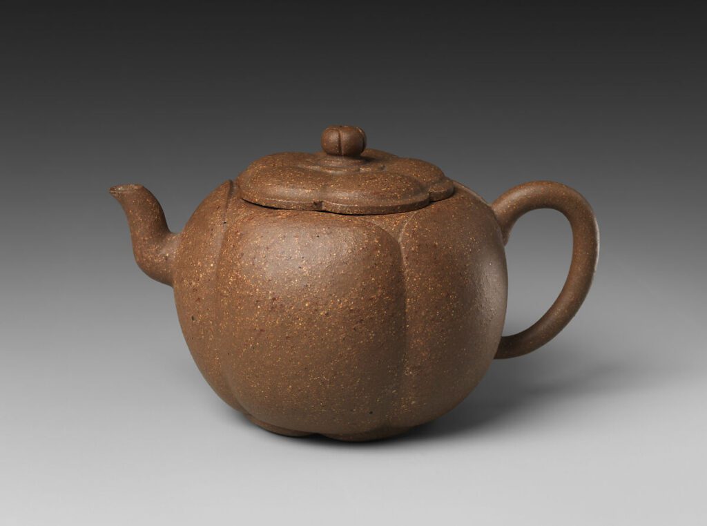 Historic Yixing teapot by Shi Dabin