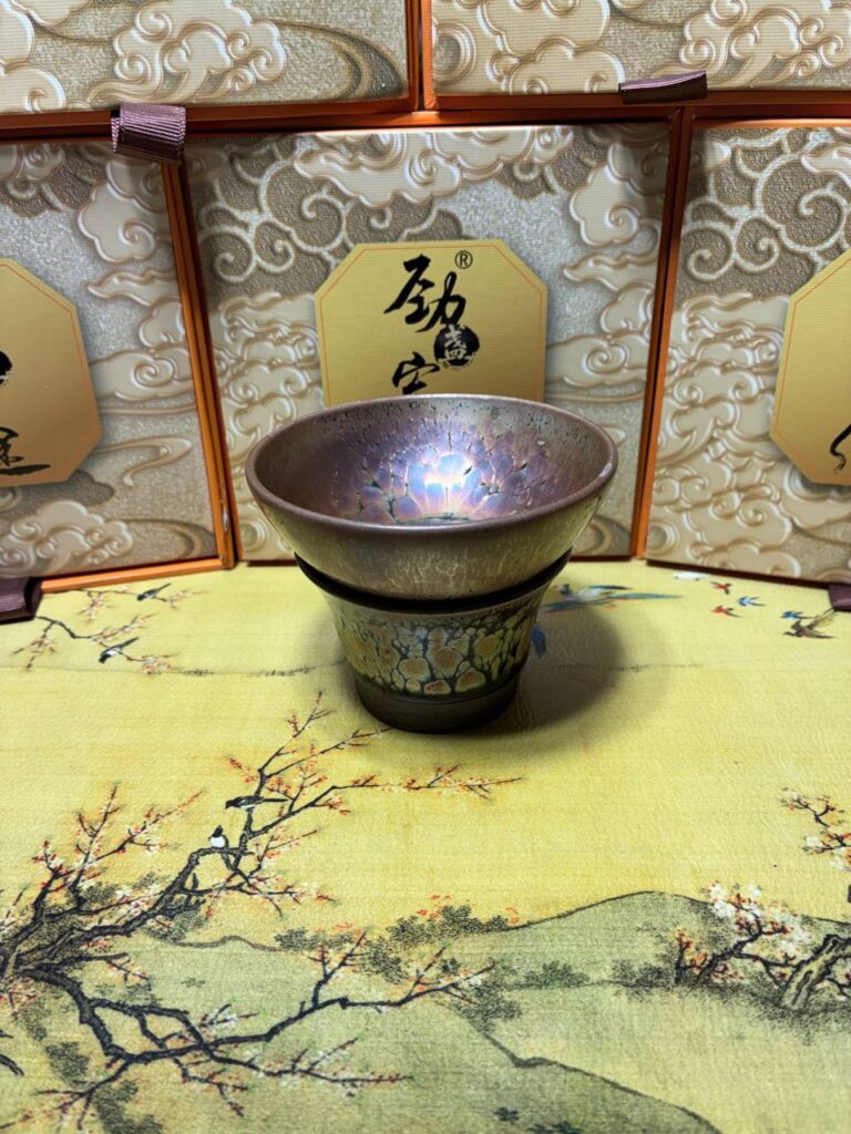 Zhi Jing · Iridescent Pedestal Cup